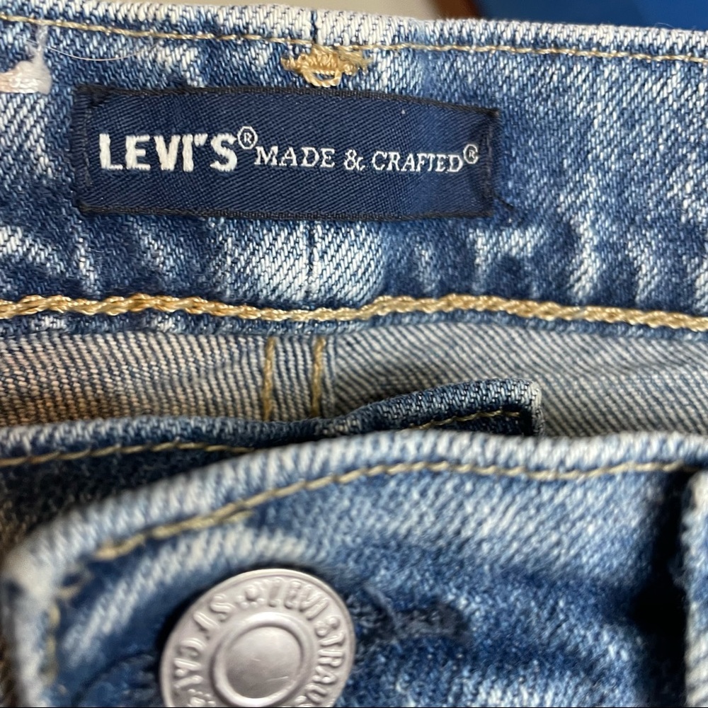 Levi’s 501 Embroidered Shorts - Picture 7 of 16